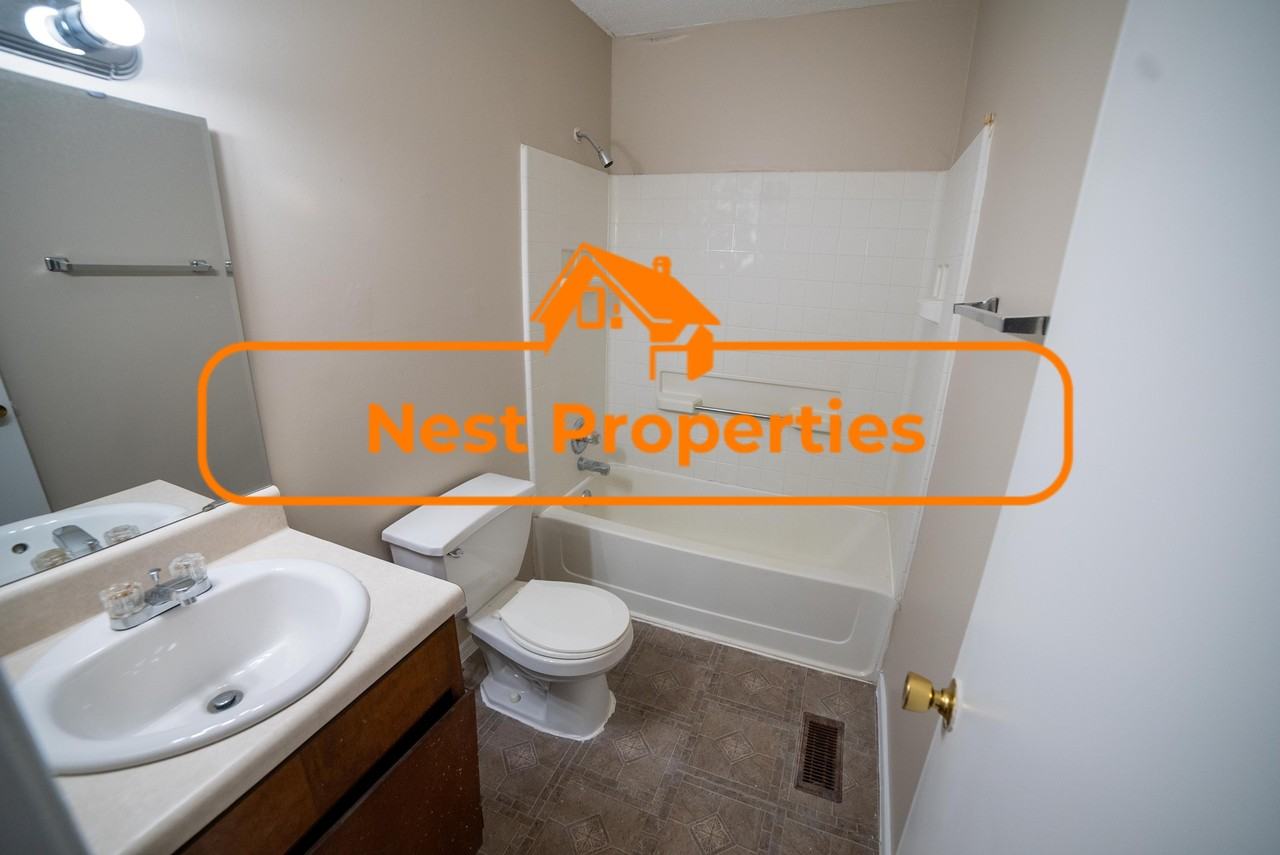 1726 Cody St #1 - Photo 7 of 10