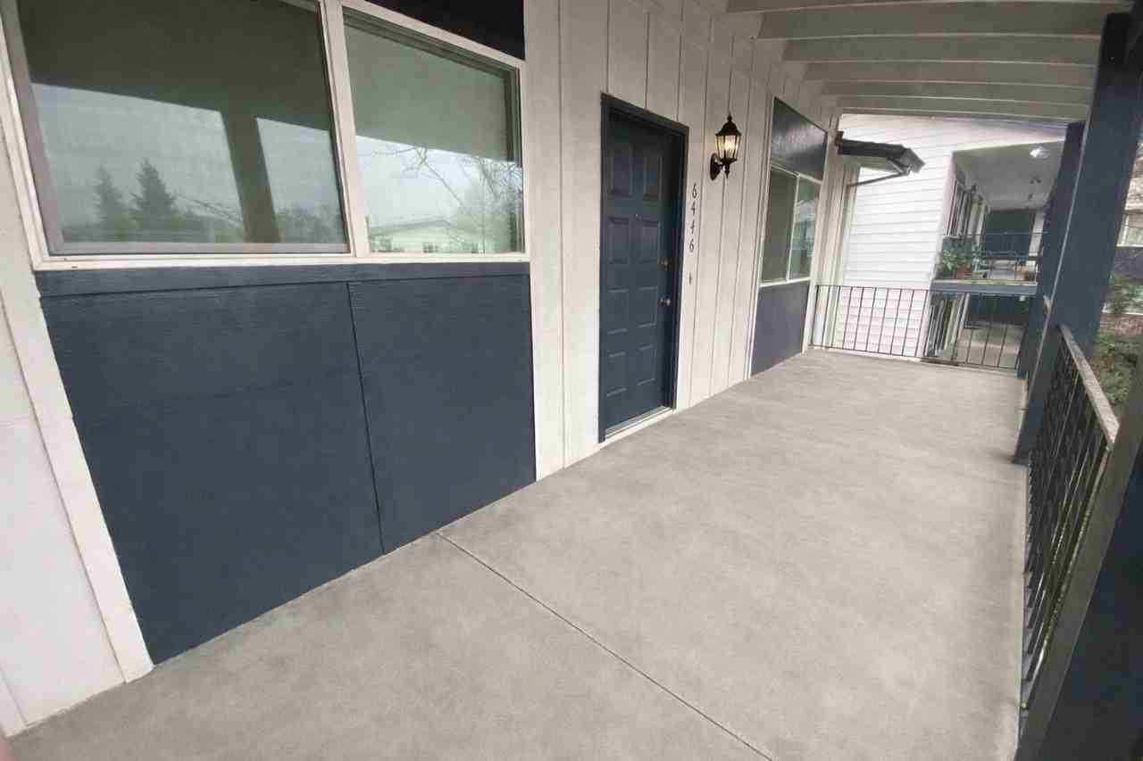 Tabor West Apartments - Photo 3 of 25