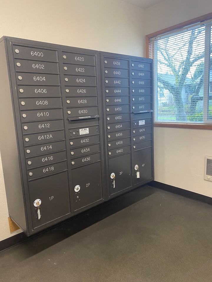 Tabor West Apartments - Photo 7 of 25