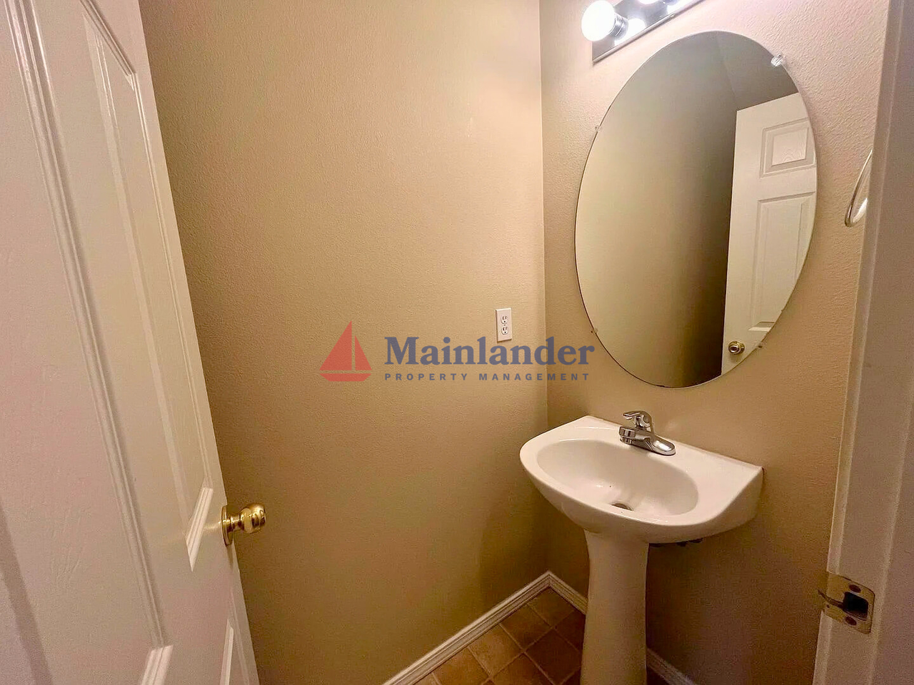 4430 Se Redwood St - Photo 7 of 25