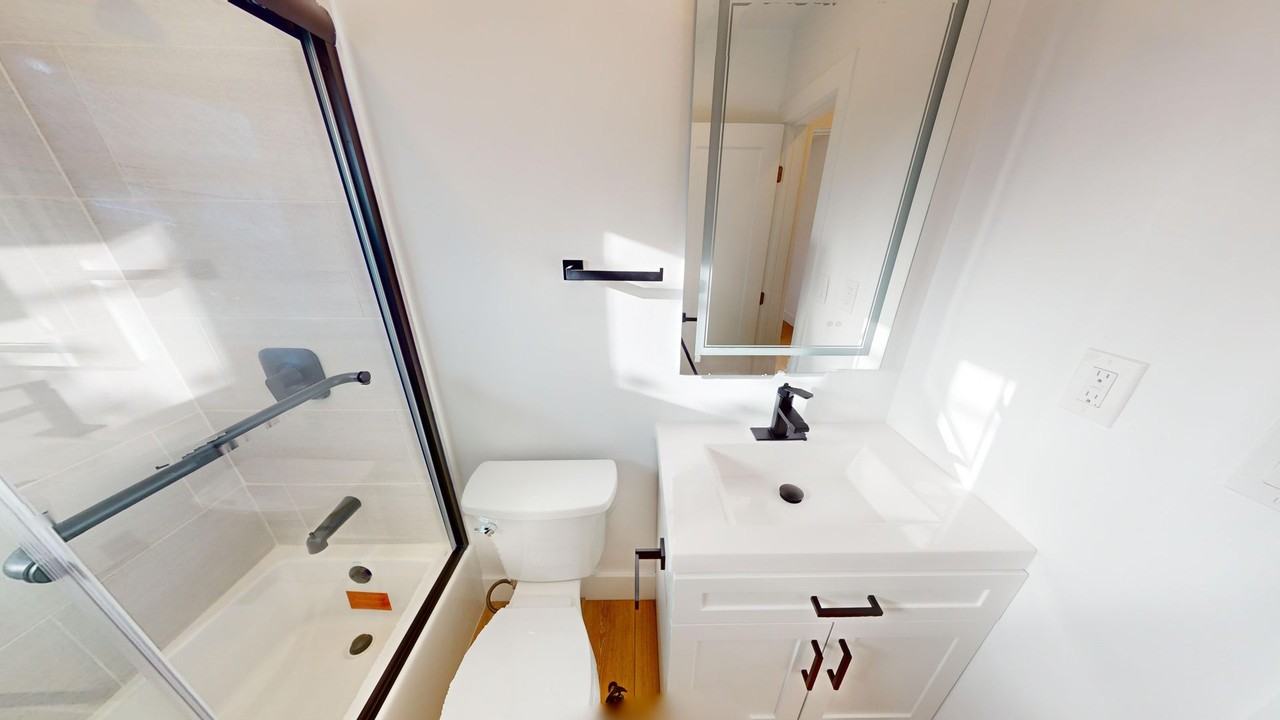 Welcome Home || Newly Upgraded WeHo Apt || 943 Gardner - Photo 5 of 17