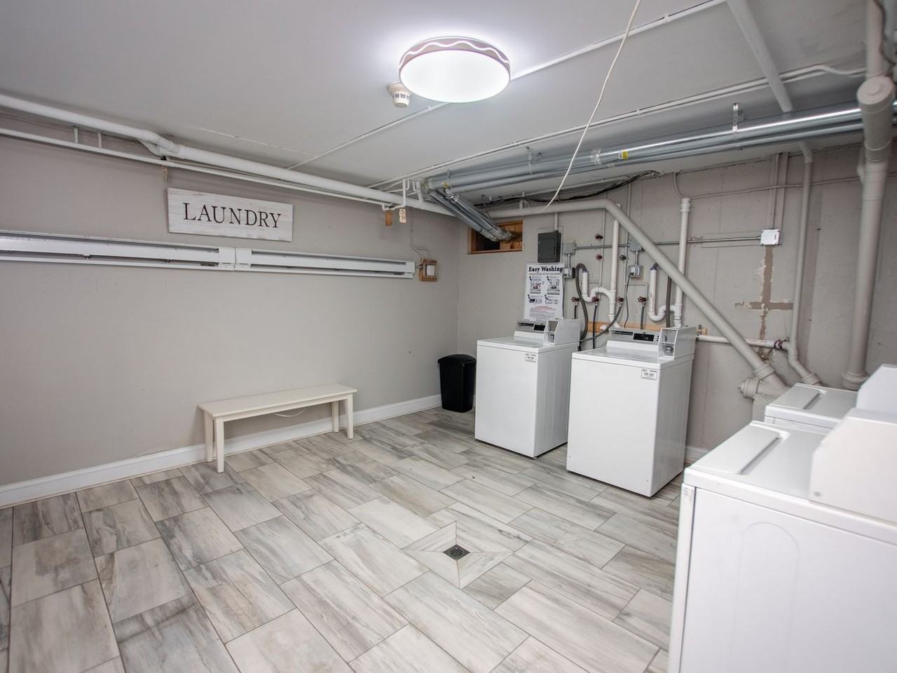 Davis Apartments - Photo 6 of 7