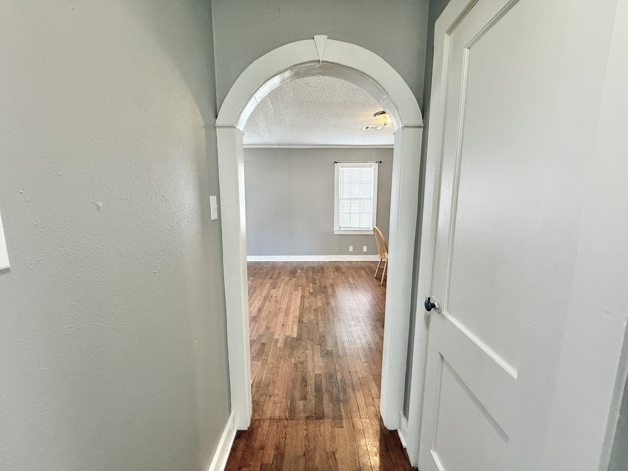 405 Henderson St #1 - Photo 3 of 18