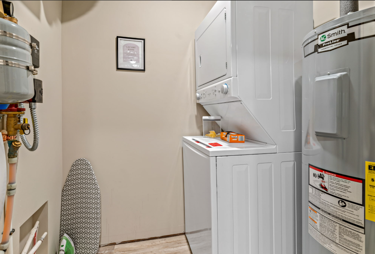 2860 - Photo 6 of 16