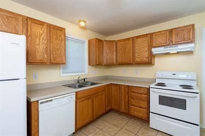 Regan Lane - Photo 4 of 5