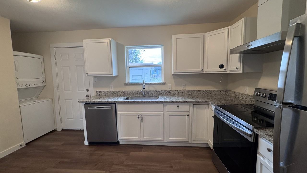 1234 Coleman St #1 - Photo 3 of 13