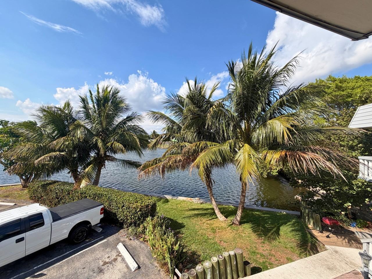 519 West Kalmia Drive - Photo 4 of 50