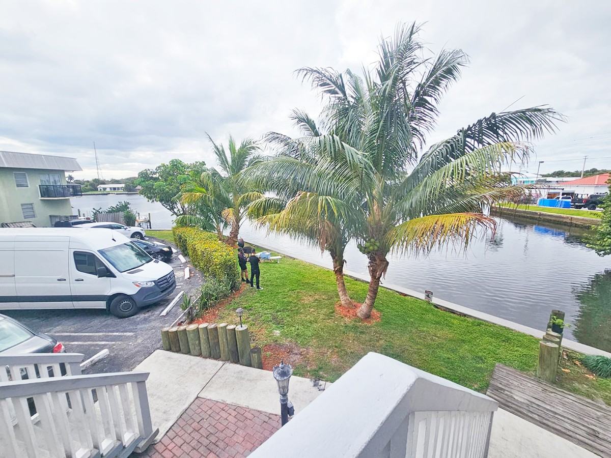 519 West Kalmia Drive - Photo 7 of 50