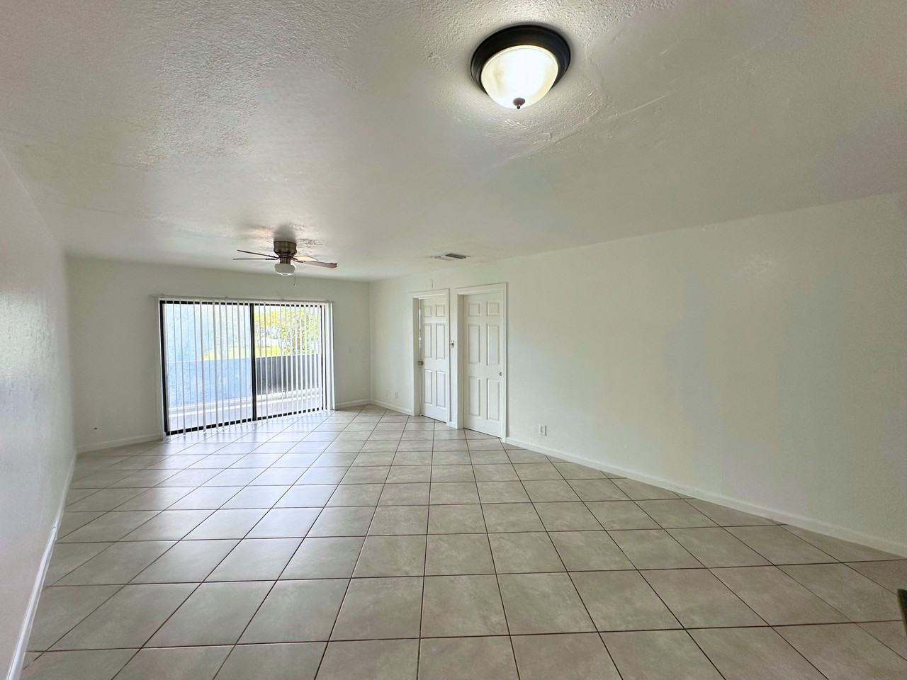 928 South Federal Highway - Photo 3 of 16