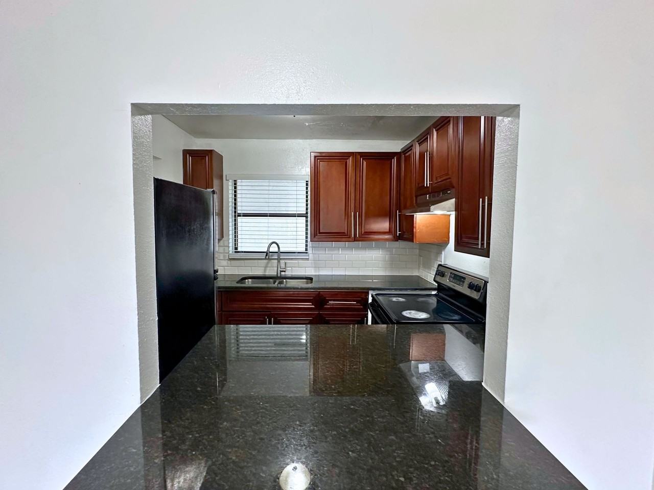 928 South Federal Highway - Photo 5 of 16