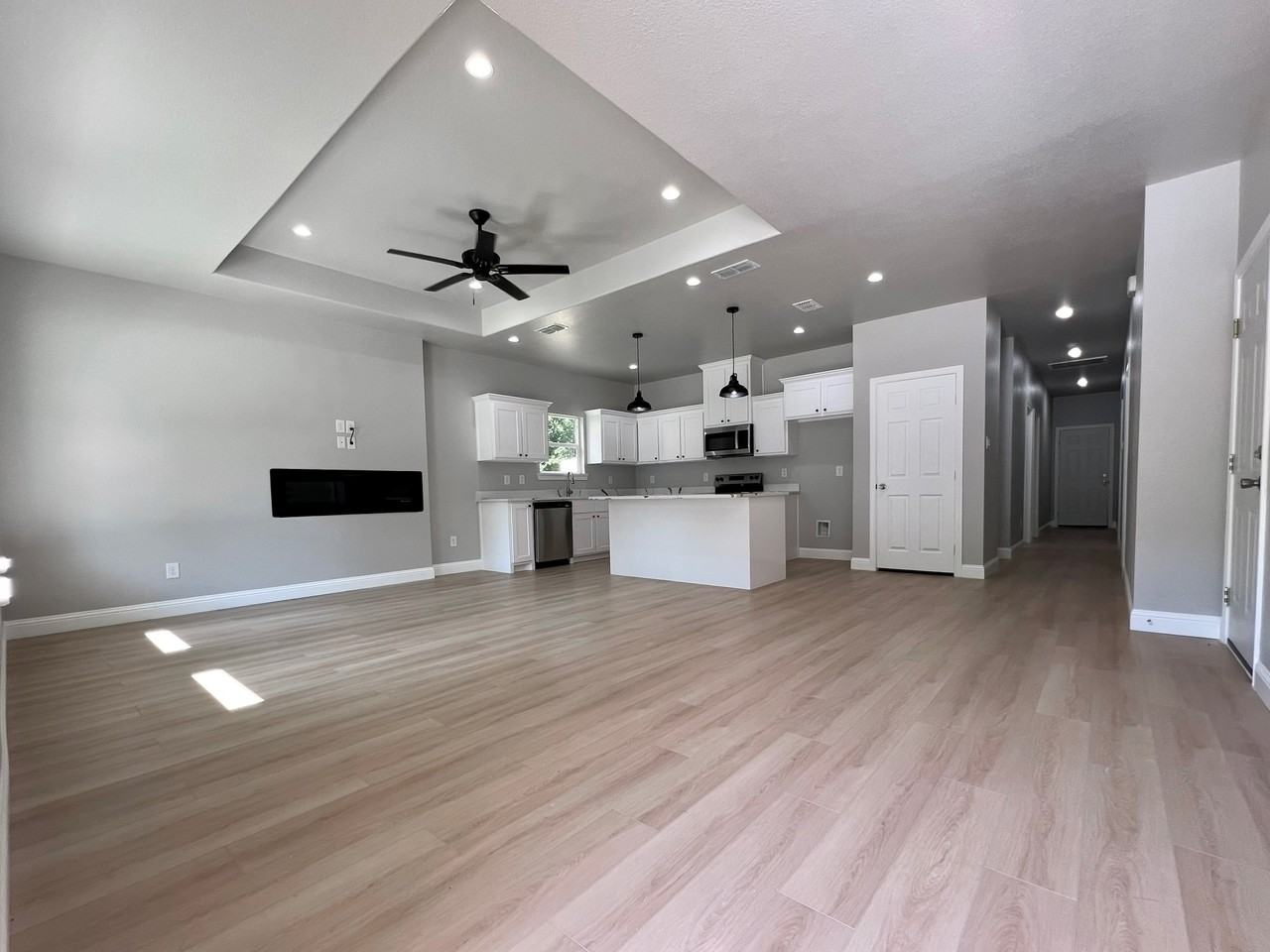 823 Edgar St #1 - Photo 2 of 15