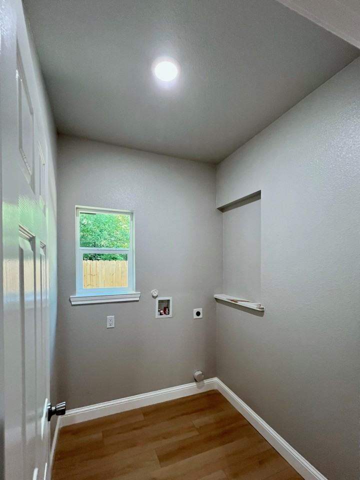 823 Edgar St #1 - Photo 7 of 15