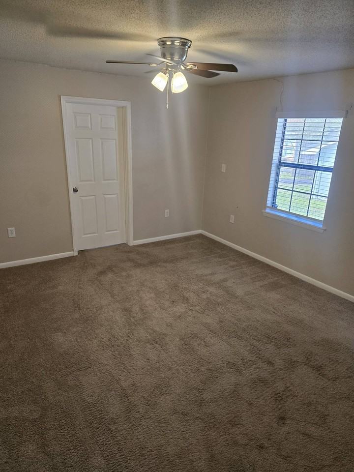 763 Dunlevie RoadUnit A #A - Photo 3 of 9