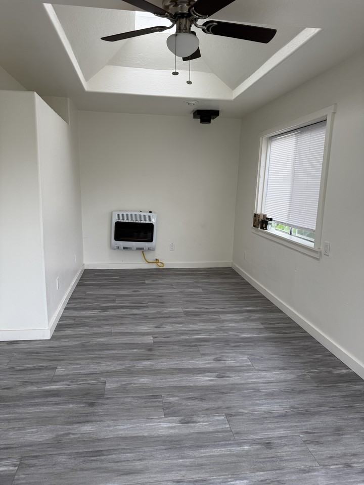 1135 South Santa Fe Avenue - Photo 2 of 9