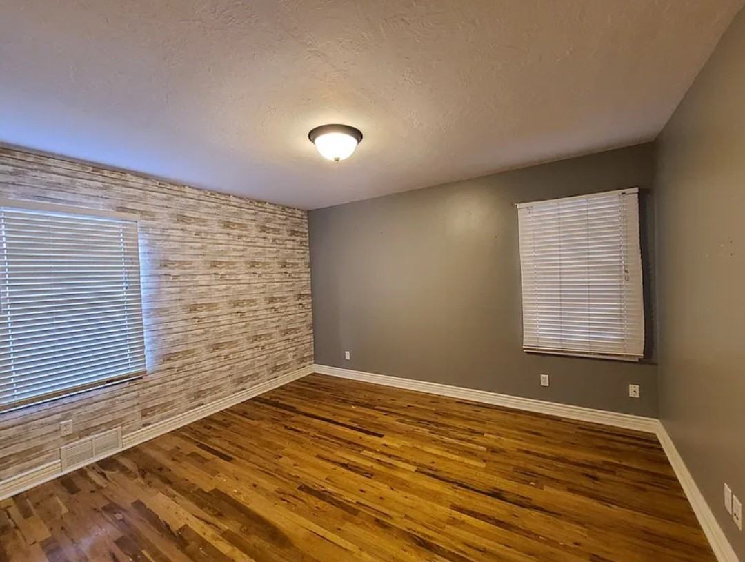 3425 Owen St #1 - Photo 7 of 14