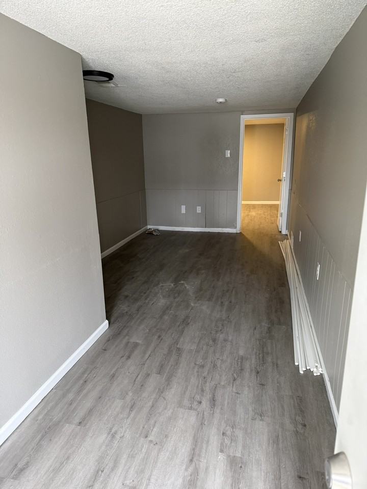 232 East Pacific Drive - Photo 7 of 9