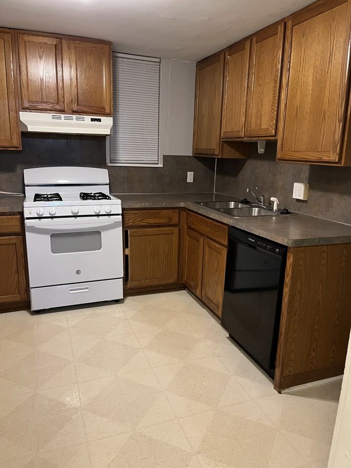 301 North State Street - Photo 6 of 13