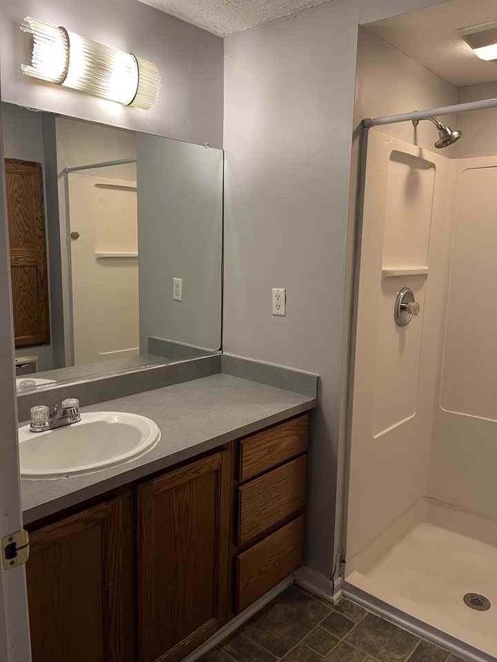 301 North State Street - Photo 7 of 13