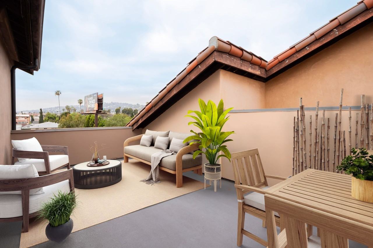 1342 N Highland Ave - Photo 4 of 8