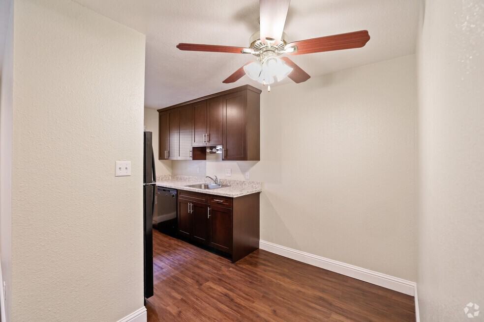 1927 Dwight Way - Photo 4 of 50