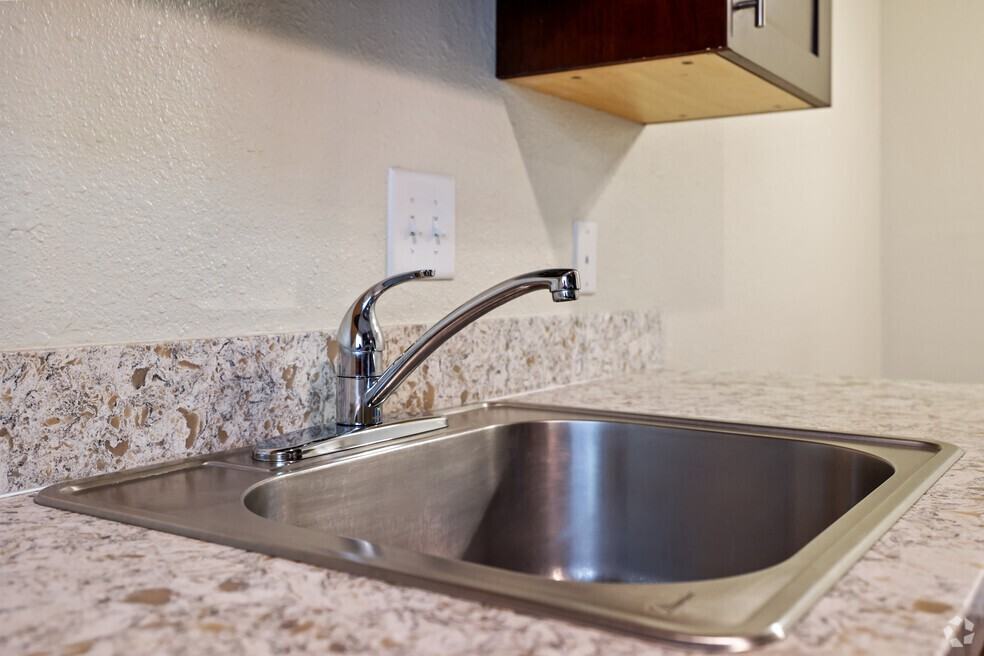 1927 Dwight Way - Photo 5 of 50