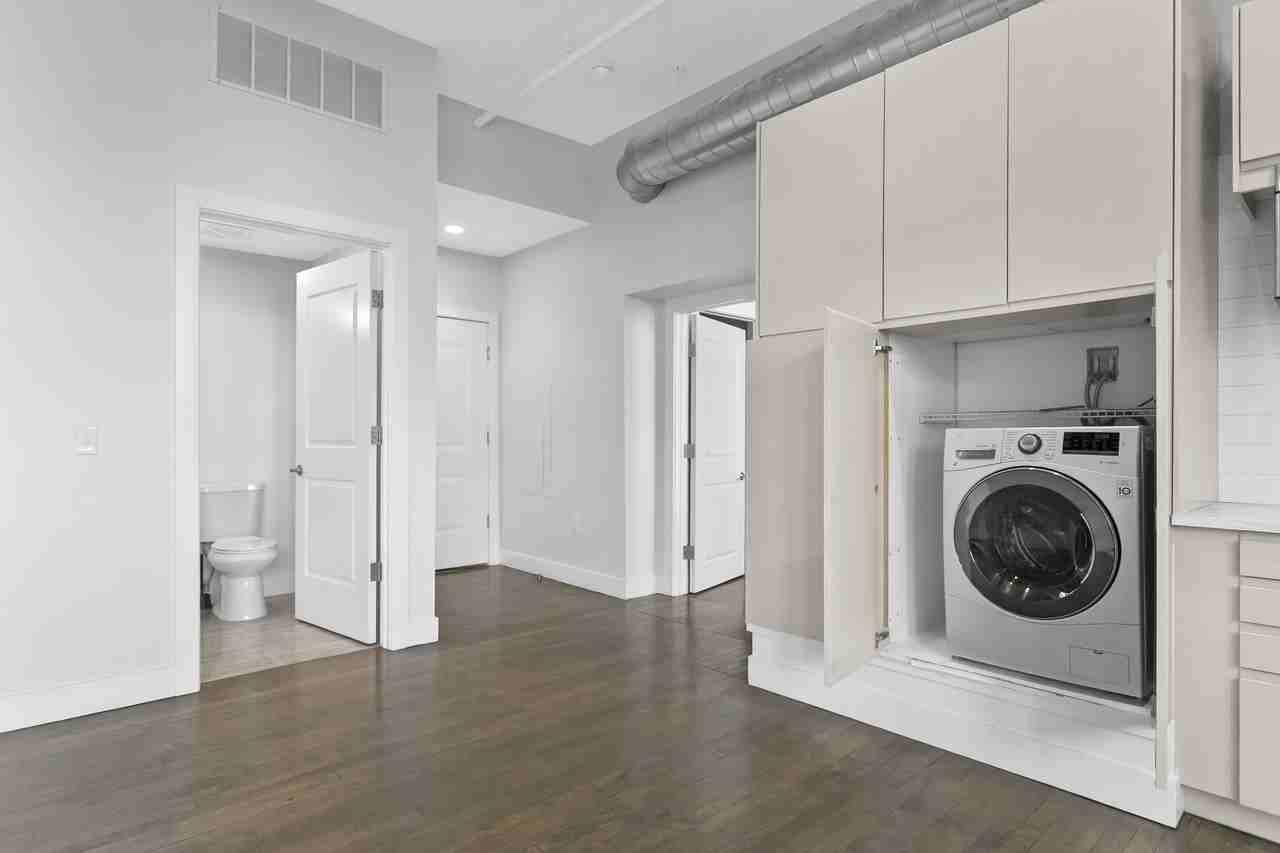 124 -132 Temple Street - Photo 3 of 13