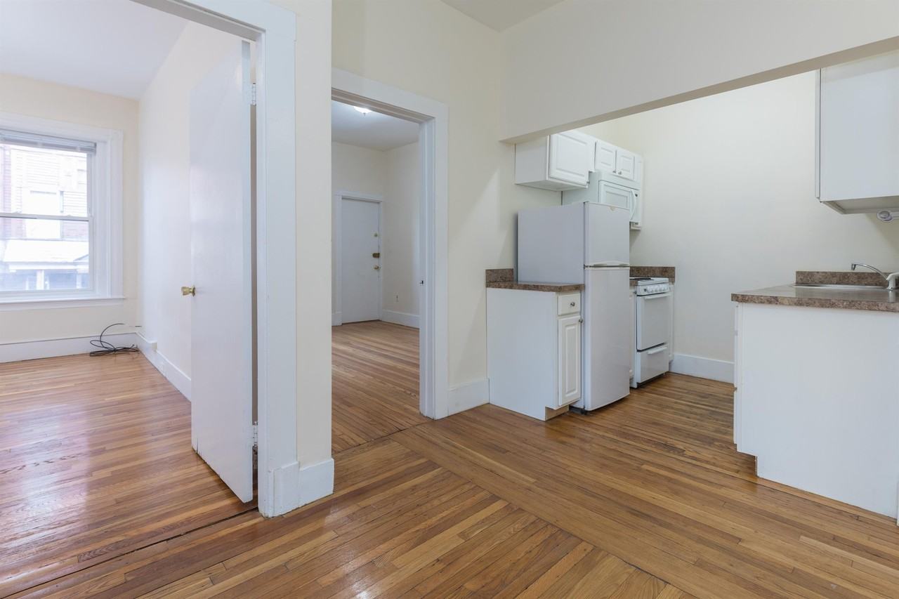 891 Massachusetts Avenue - Photo 4 of 10