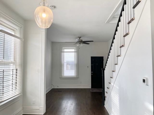 1629 N Claremont Ave - Photo 4 of 11