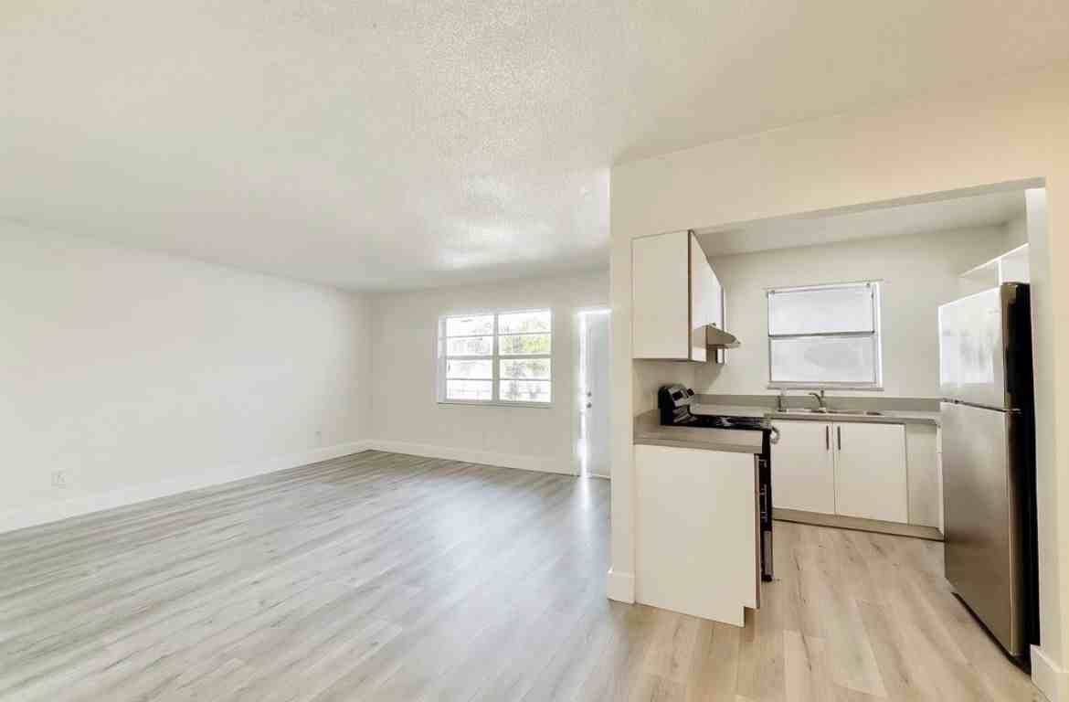 1825 Johnson Street - Photo 3 of 8