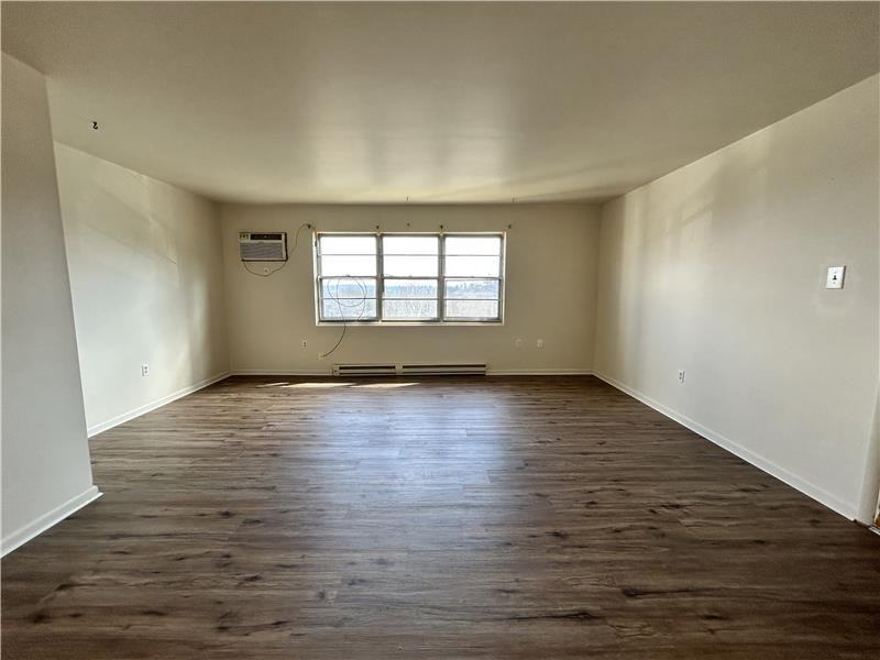 407 Colonial Dr #44 - Photo 4 of 9