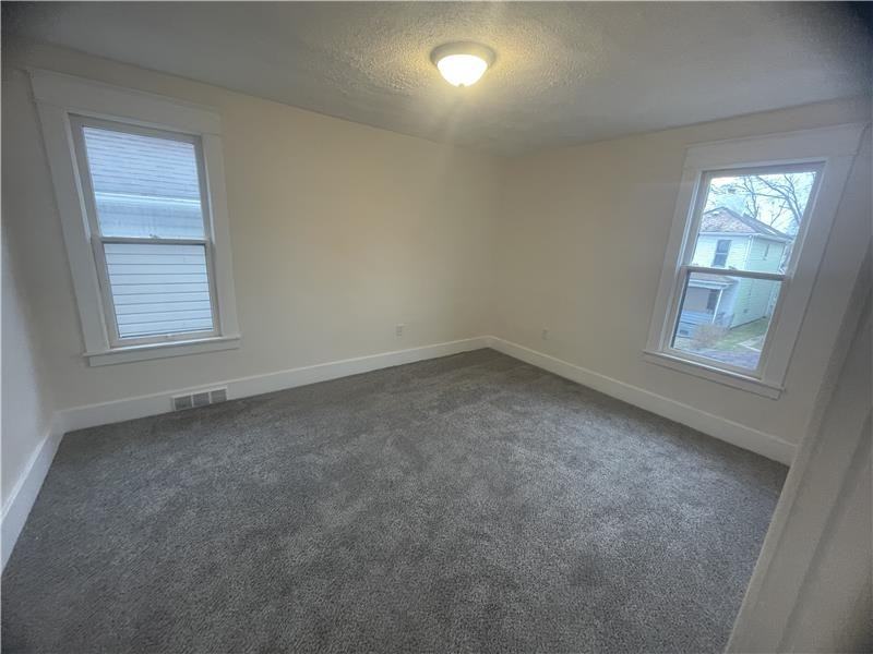 316 Henry Ave - Photo 7 of 11