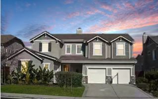 featured image of 2467 Berkshire Ln