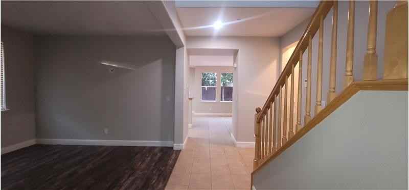 2467 Berkshire Ln - Photo 2 of 16