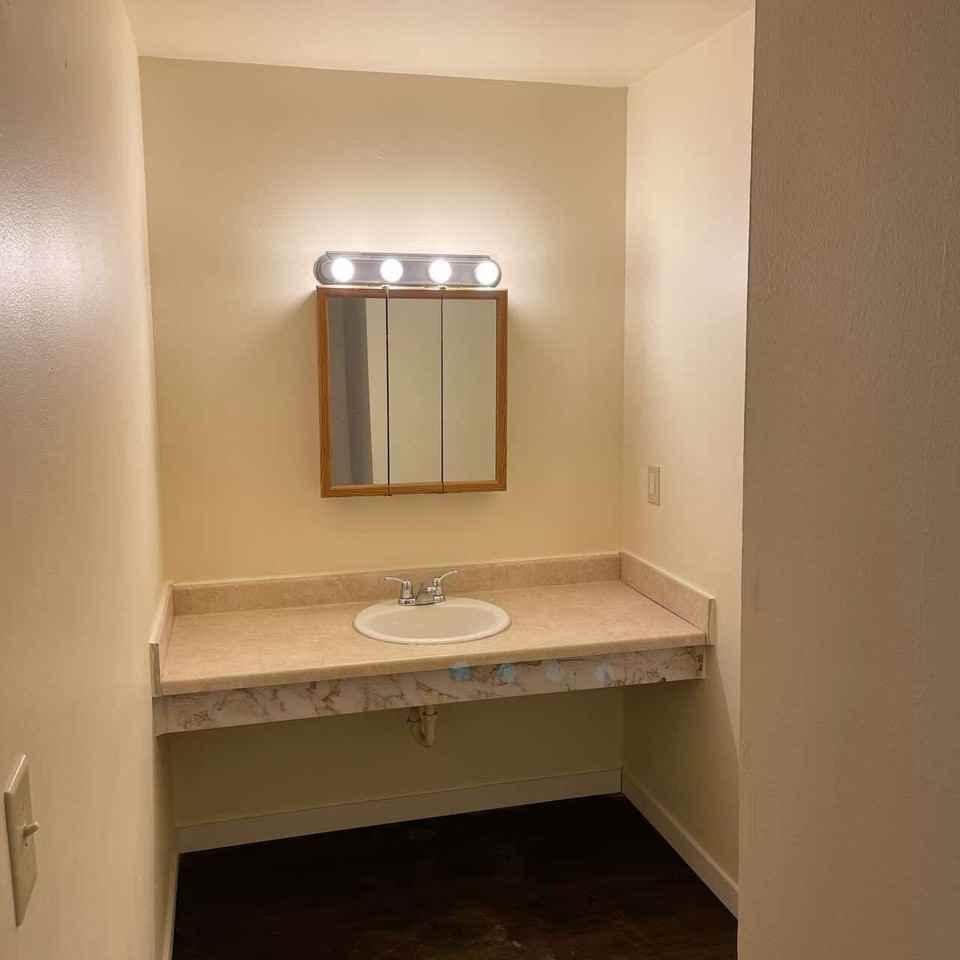 7233 North 38th Street - Photo 3 of 15