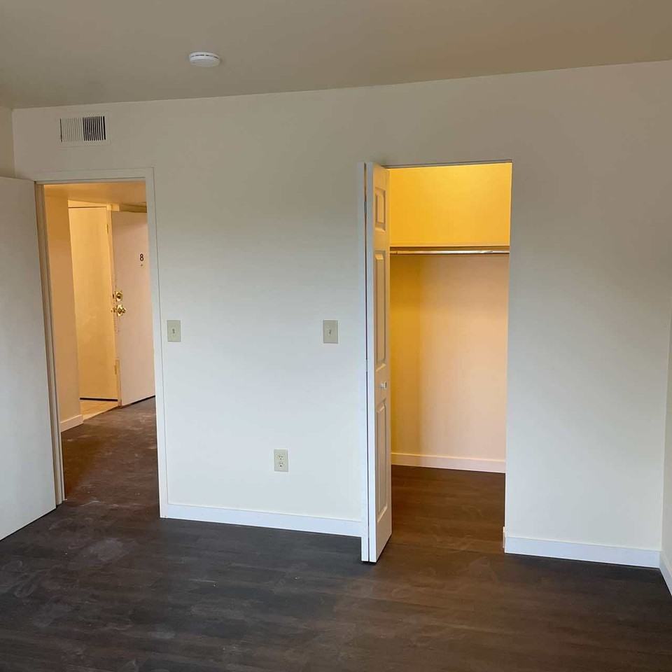 7233 North 38th Street - Photo 7 of 15