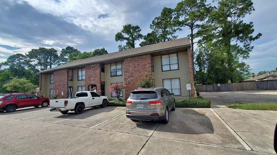 1404 Gause Blvd - Photo 3 of 17