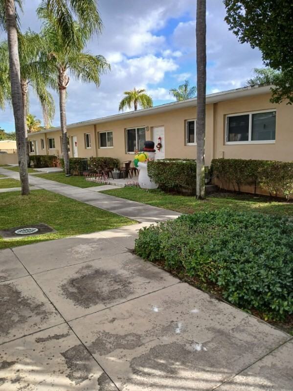 Parque Apartments LLC (3160) - Photo 3 of 7