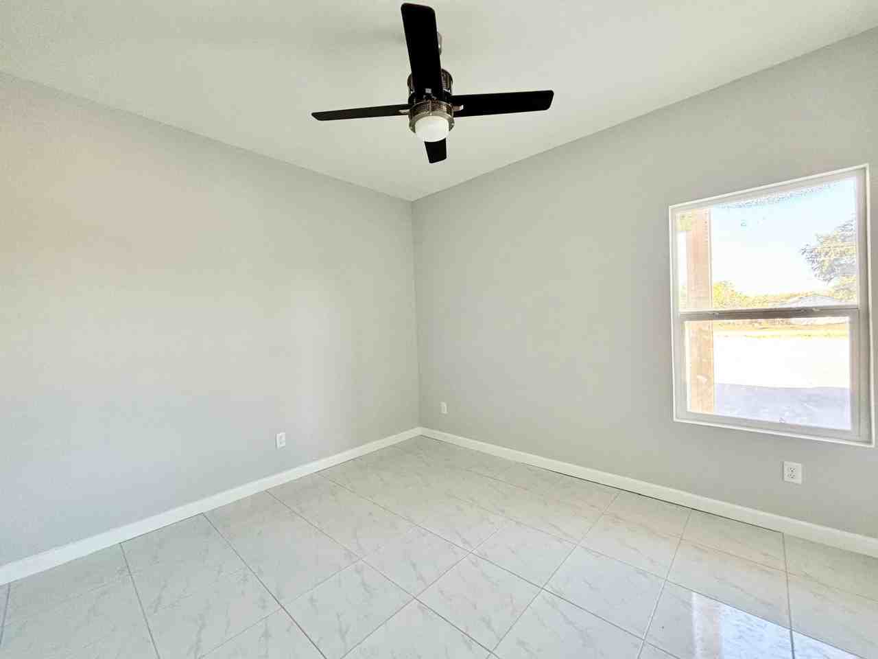 1503 West Saint Francis Avenue - Photo 7 of 40