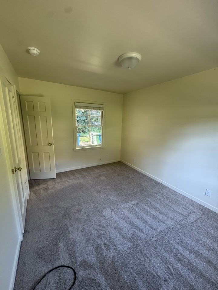 407 Washington Boulevard #B - Photo 5 of 17