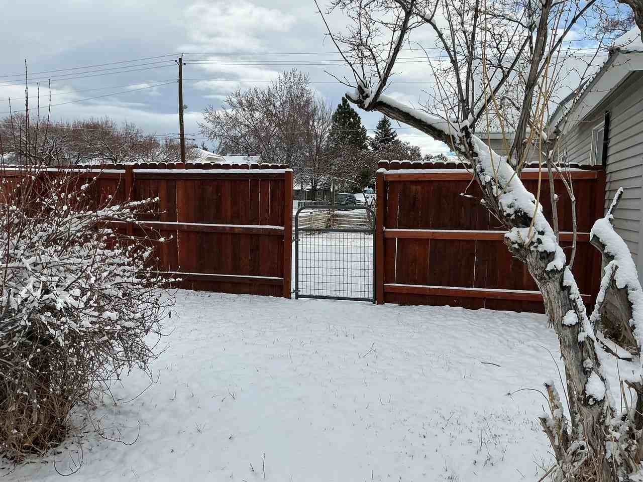 2135 East St - Photo 2 of 15