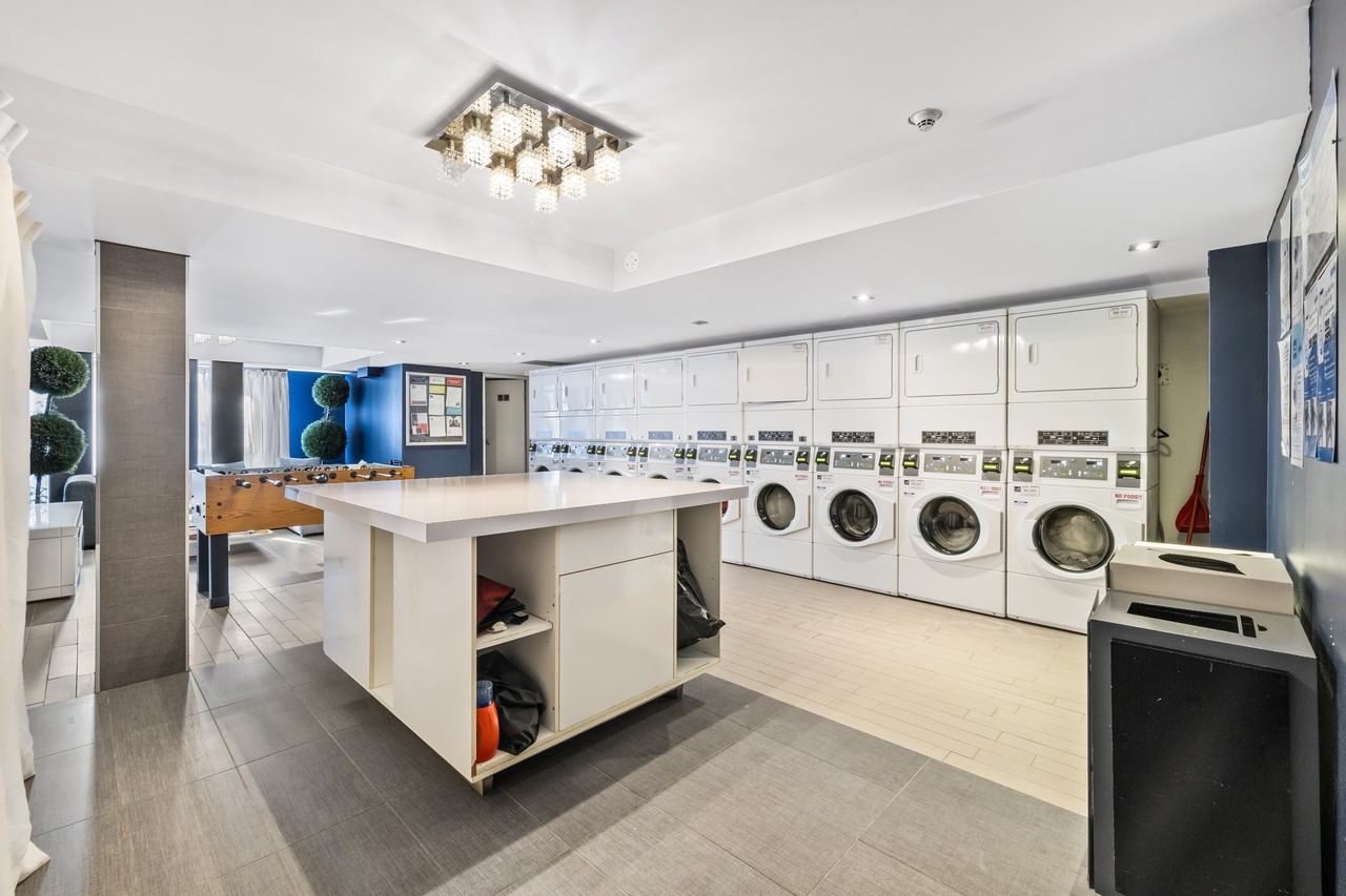 3475 De La Montagne - Photo 4 of 8