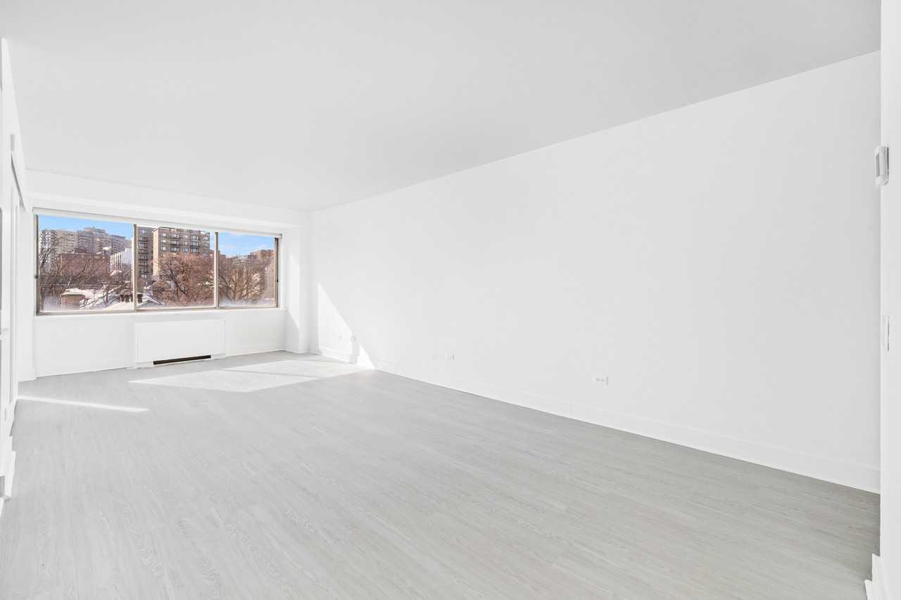 3475 Rue de la Montagne — photo 3
