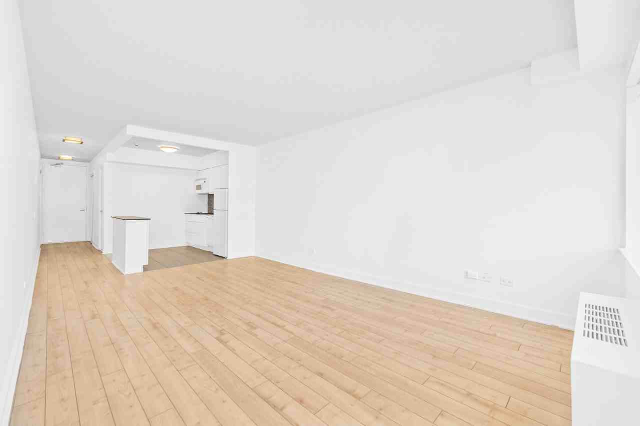 3475 Rue de la Montagne — photo 3