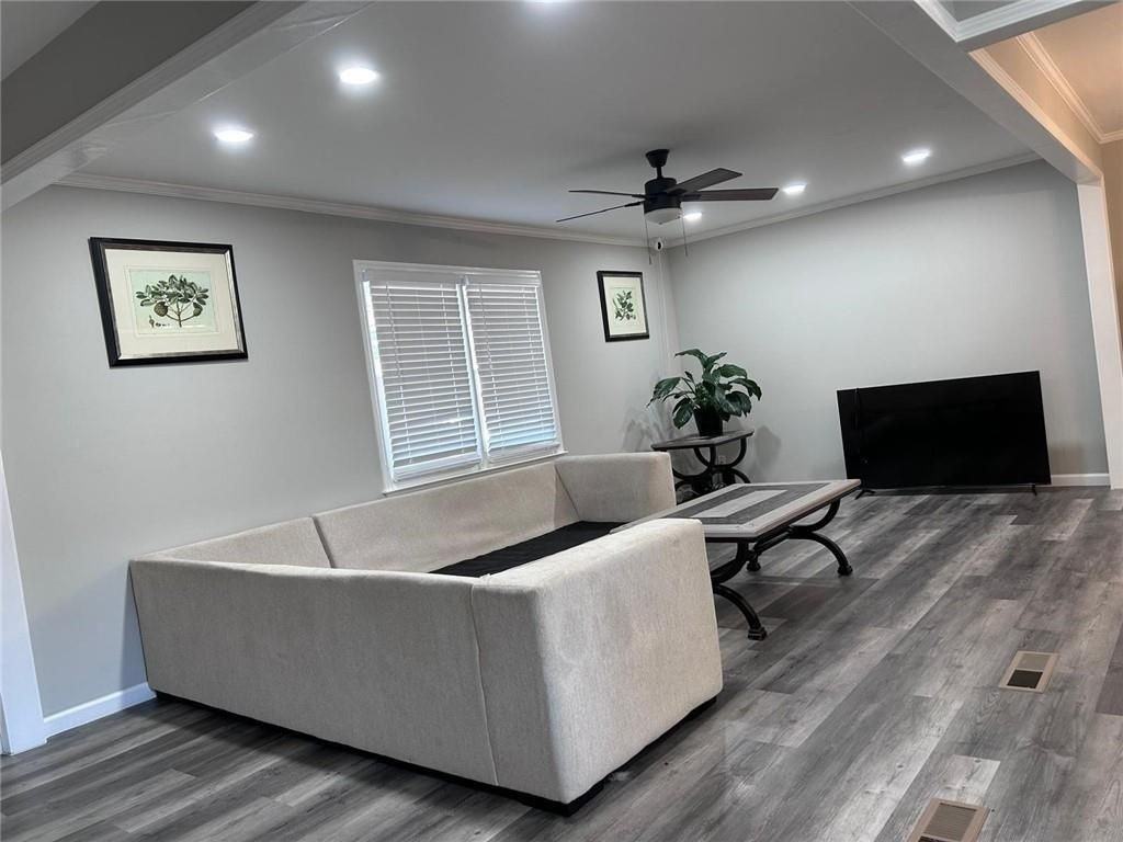 356 Norhill Ct - Photo 7 of 8