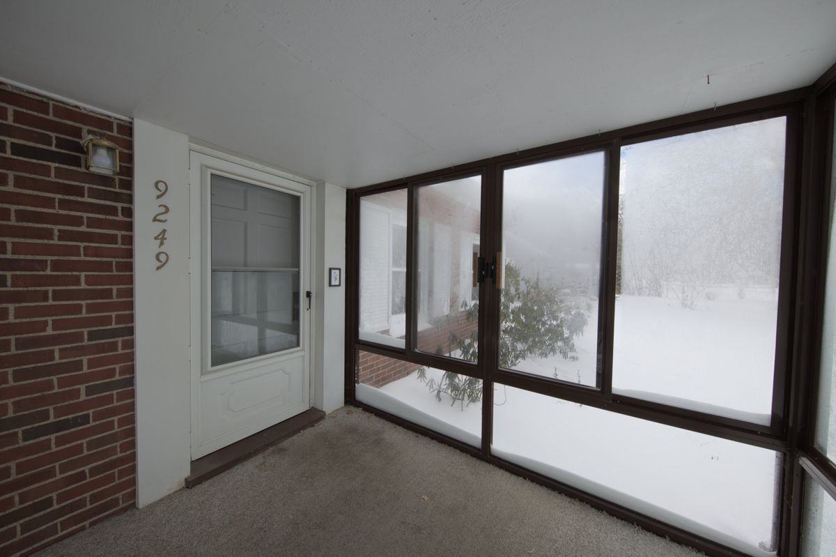 9249 Whitall Ln - Photo 3 of 21