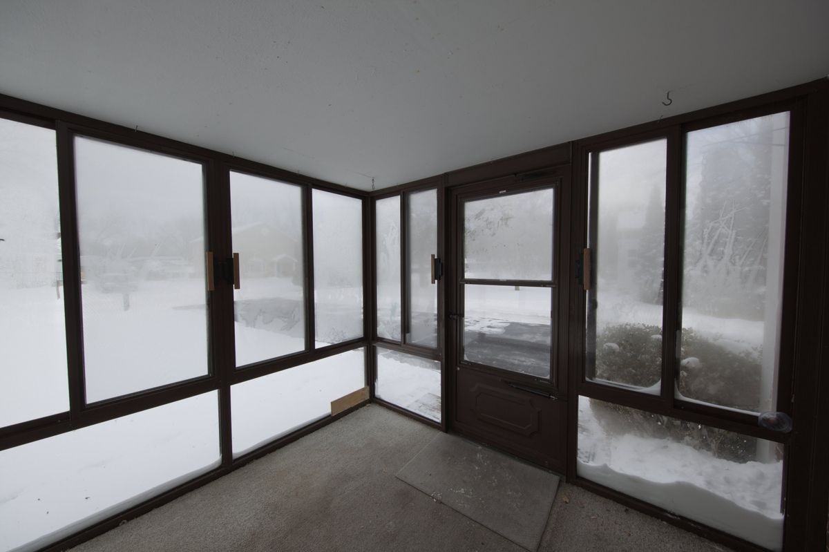 9249 Whitall Ln - Photo 4 of 21