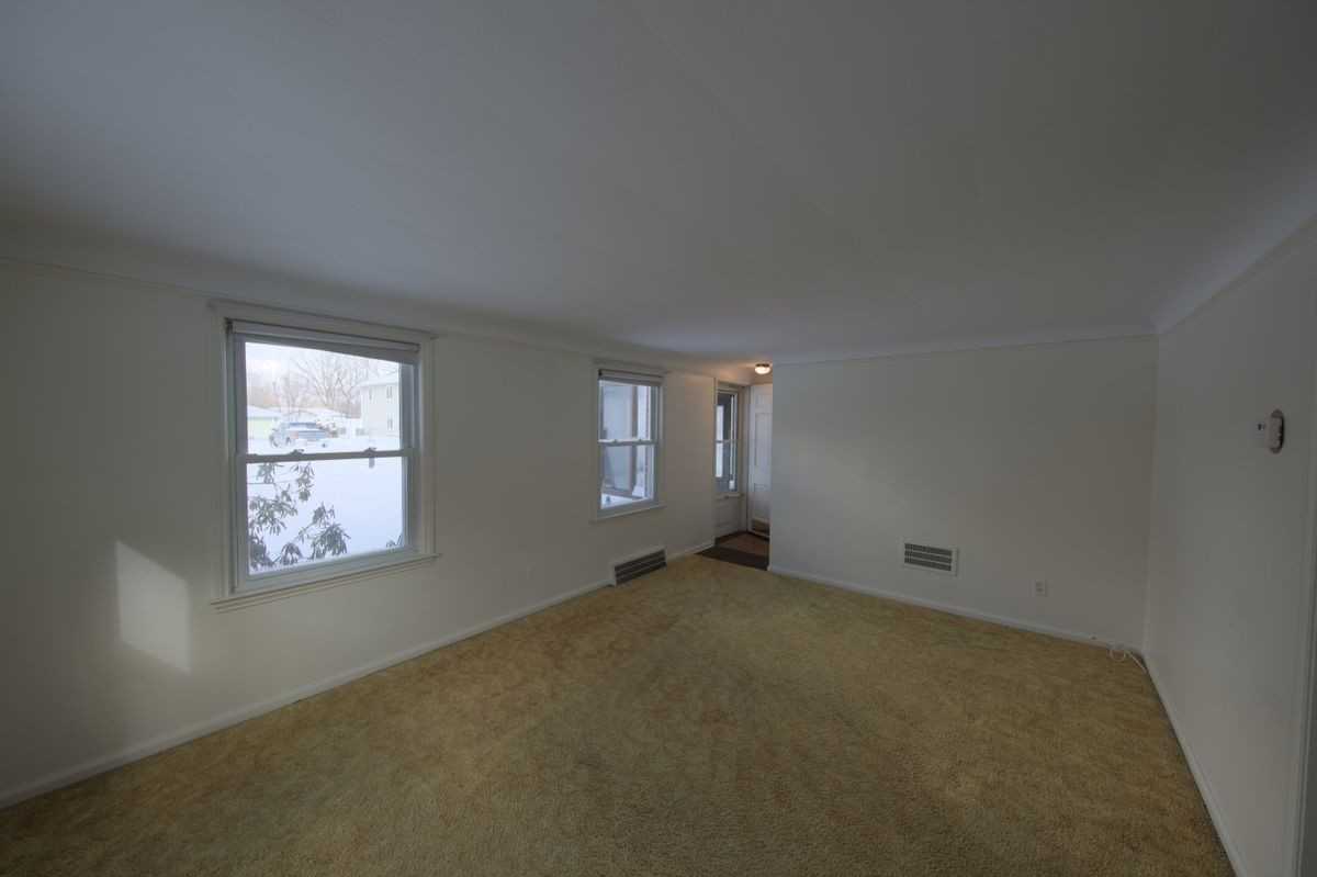 9249 Whitall Ln - Photo 5 of 21