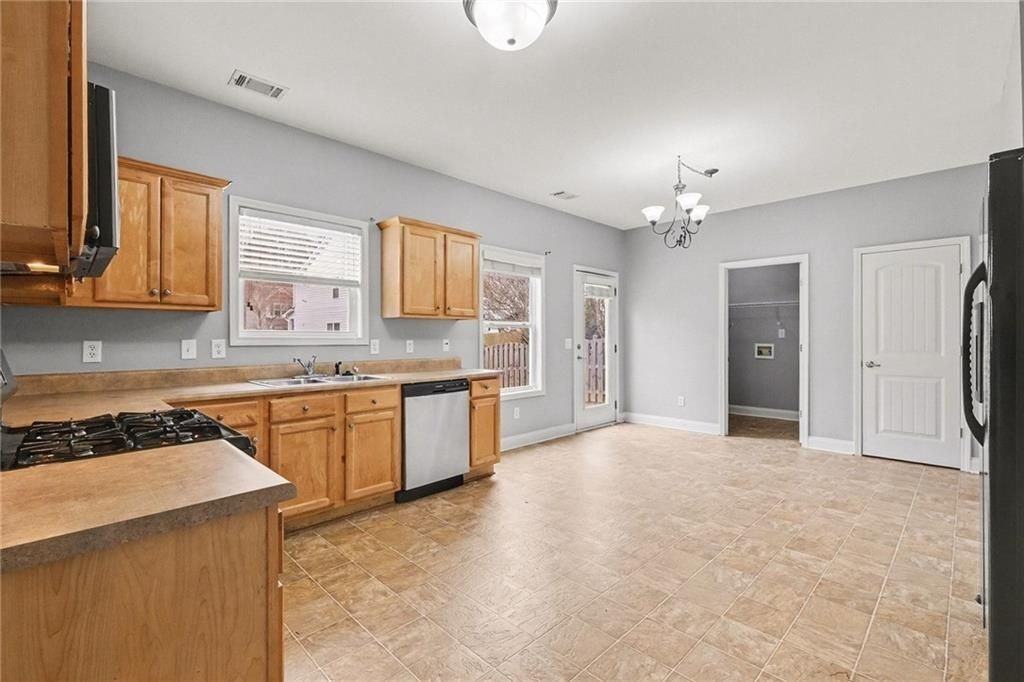 4072 Creekrun Cir - Photo 7 of 27