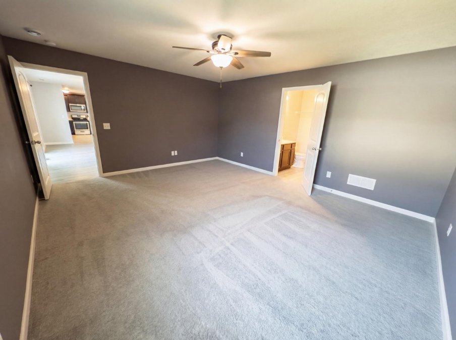 1093 Sunset Ave - Photo 4 of 18