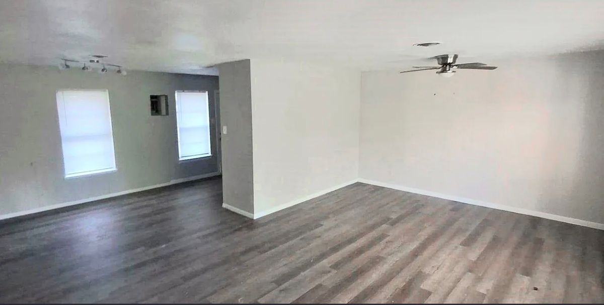 165 Eisenhower Blvd ##A - Photo 3 of 10